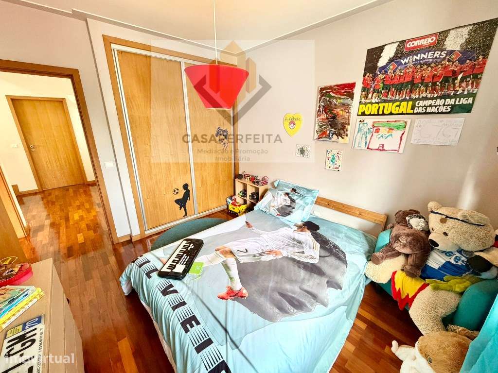 Luminosa Moradia T3+1 de 4 Frentes com Jardim, Escritório e Anexo -...-15