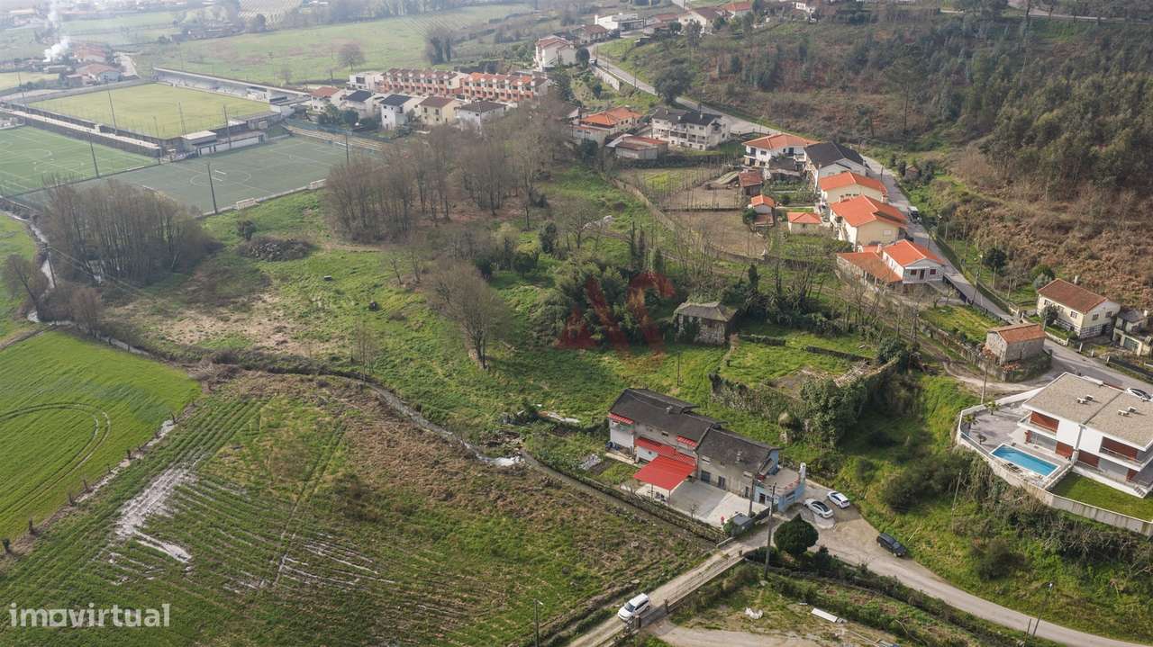Quinta com 2 hectares em Sande S. Lourenço, Guimarães - Grande imagem: 3/21