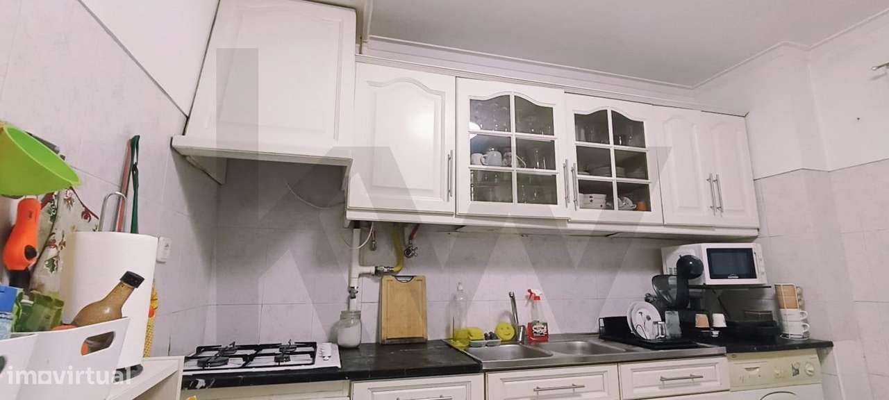 Apartamento T2 Mobilado nas Mercês | Luminosidade, Conforto e Localiza - Grande imagem: 3/17