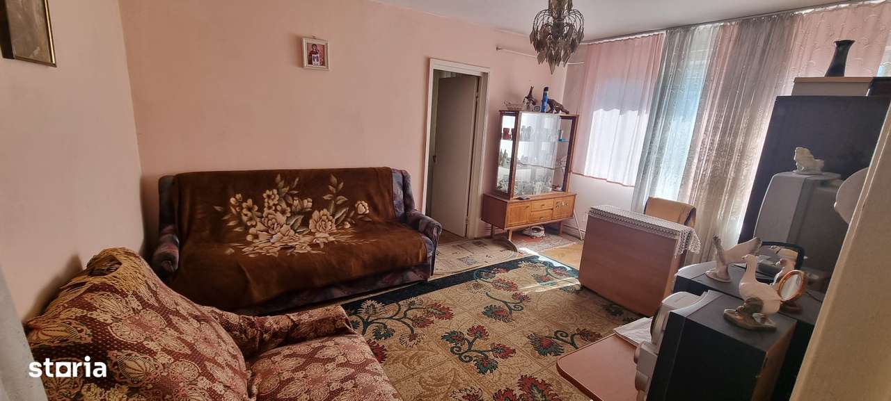 Langa Sala Sporturilor- centrala, balcon -Liber - Imagine principală: 1/7