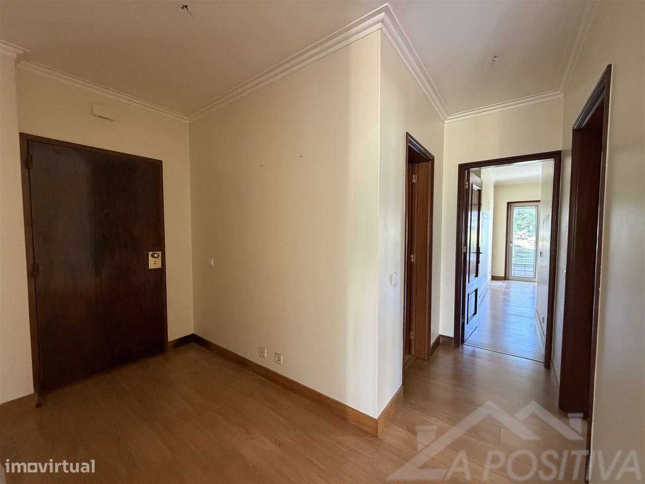 Apartamento T2 Venda em São João da Madeira,São João da Madeira-13