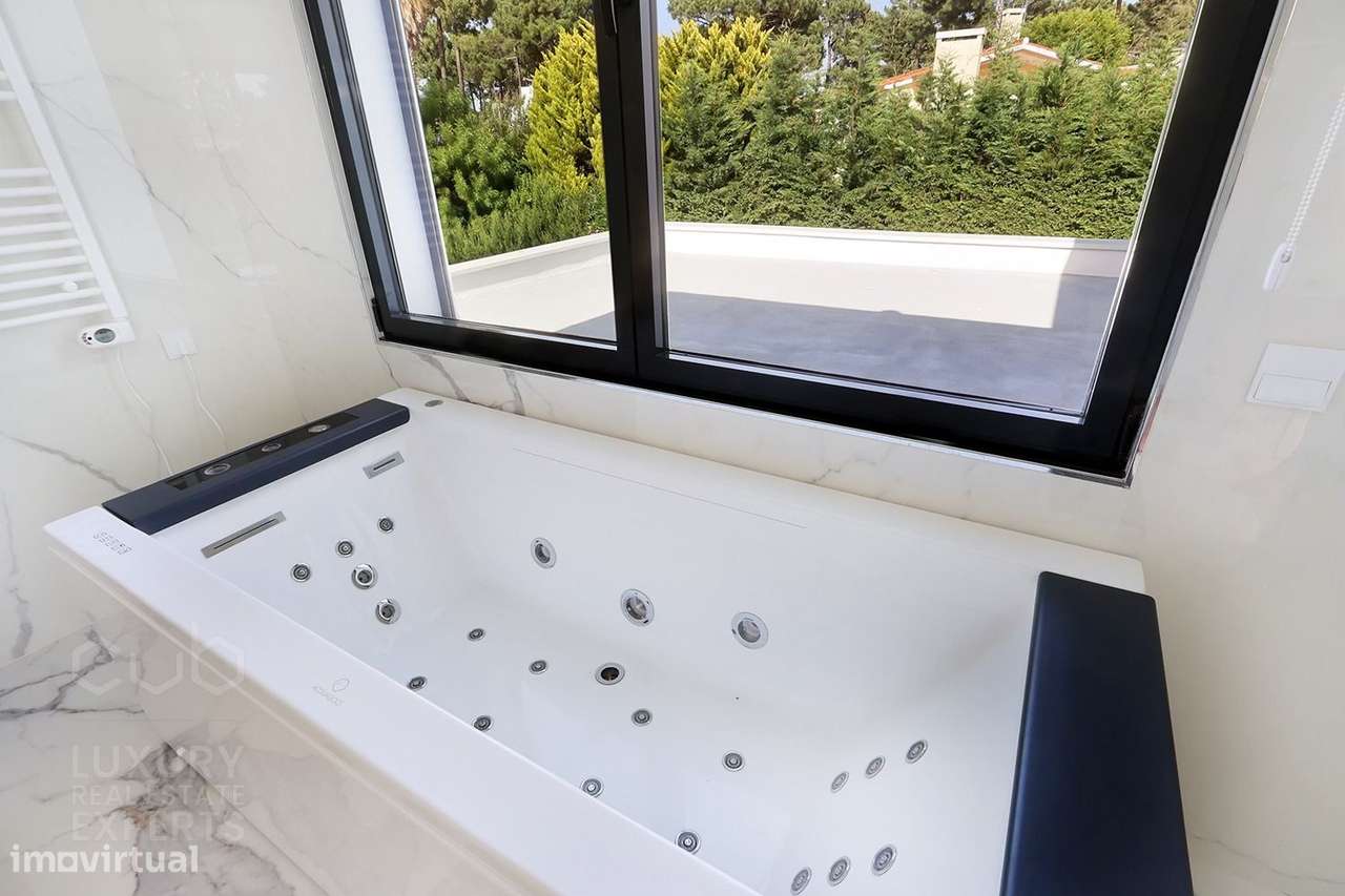 Moradia de Luxo T5 com Piscina na Herdade da Aroeira | Condomínio Priv-52