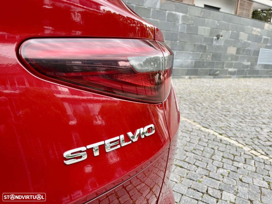 Alfa Romeo Stelvio 2.2 Diesel 16V AT8-Q4 Executive - 46