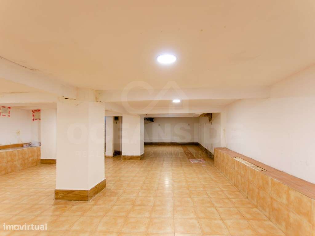 Loja com 2 Salas Amplas e Cenário Exclusivo sobre o Tejo-13