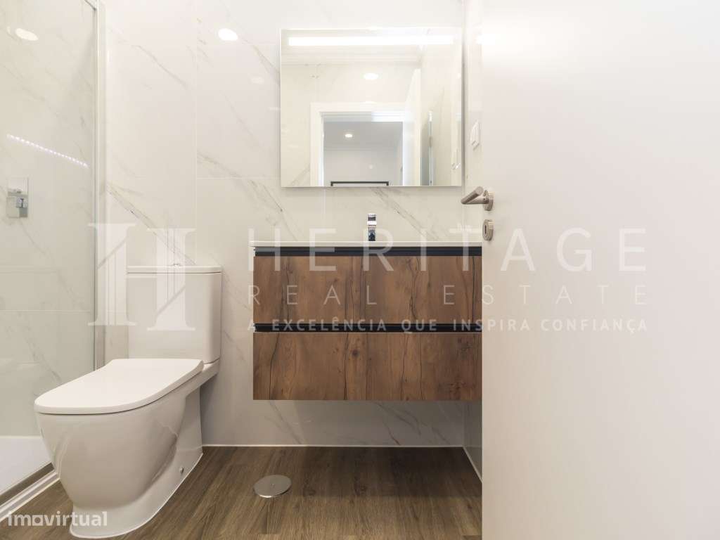 T2 totalmente remodelado na prestigiada Avenida do Bocage-18