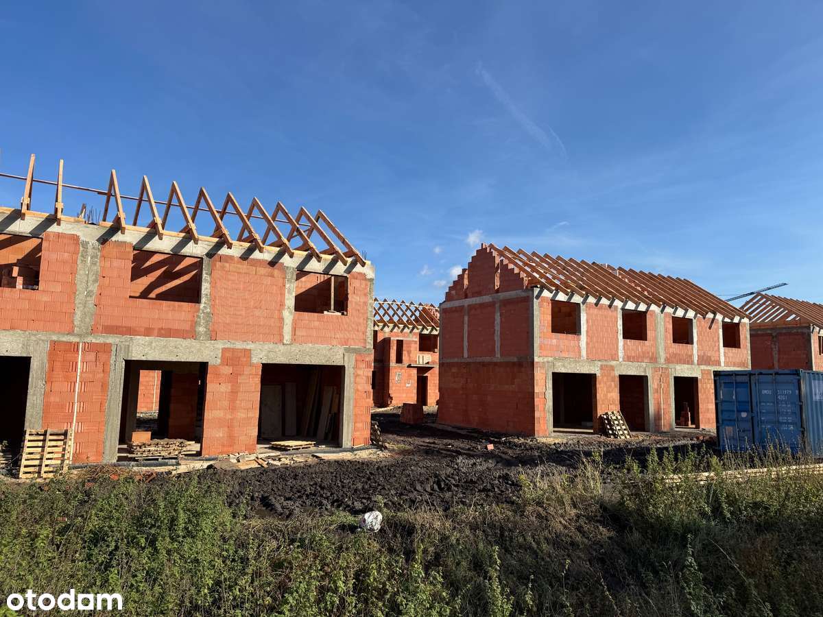 Nowoczesny kompaktowy dom tuż przy Wrocławiu-16