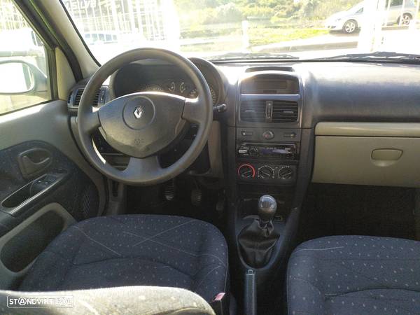 Renault Clio 1.2 16V Expression - 33