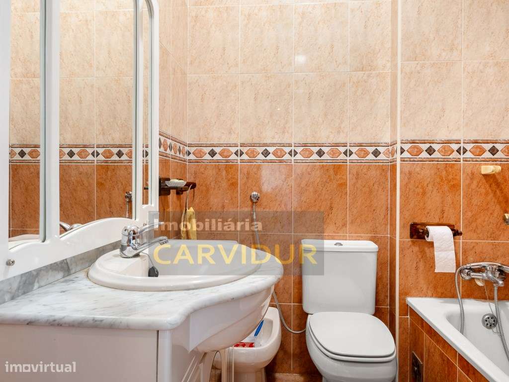 Moita T3 Boas áreas e excelente localização-16