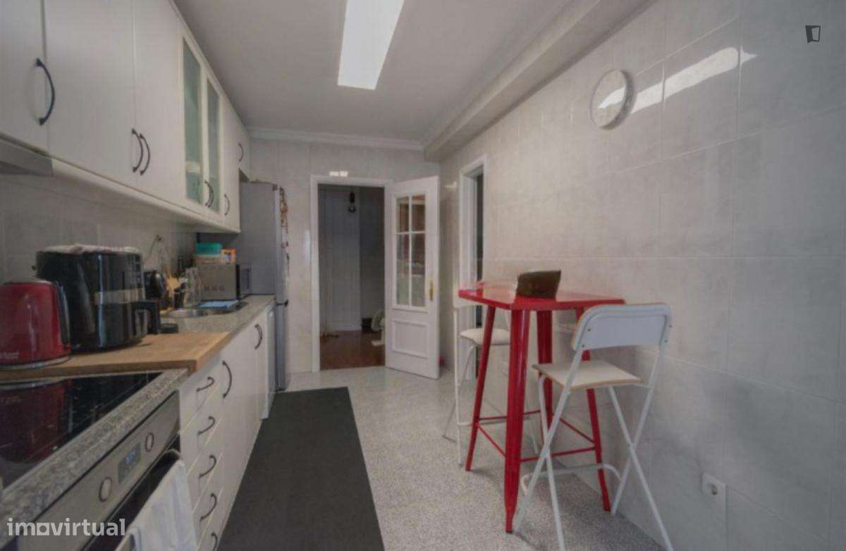 Quarto - localizado em São Mamede de Infesta Porto - Grande imagem: 2/3