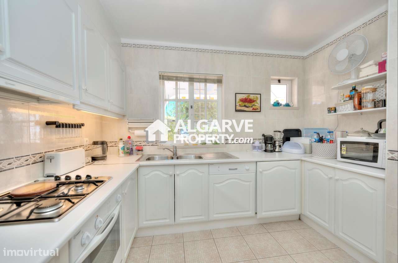 Moradia V3 próximo da marina e da praia em Vilamoura, Algarve - Grande imagem: 3/26