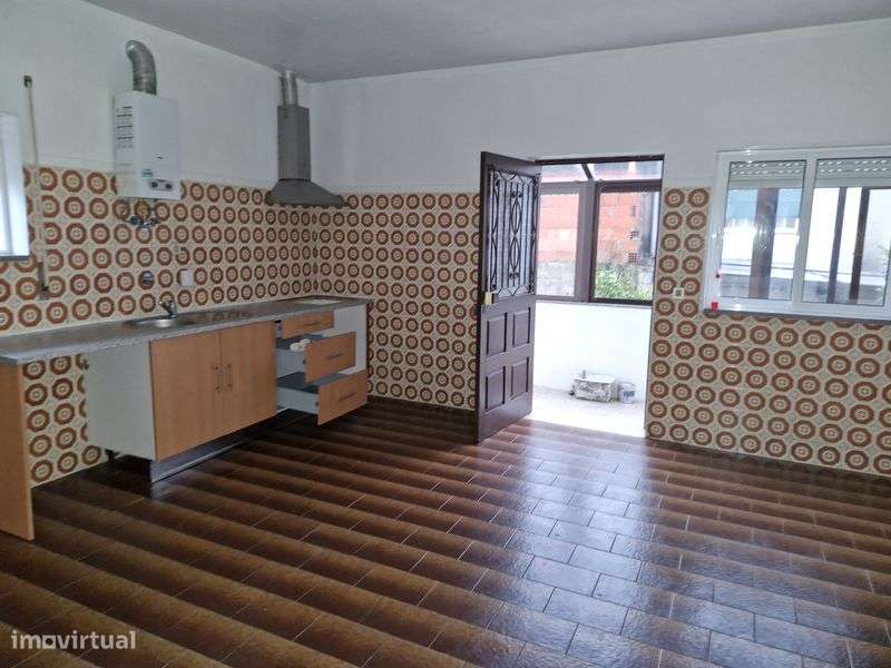 Imóvel T3 para arrendamento - Santo Tirso - Grande imagem: 5/12