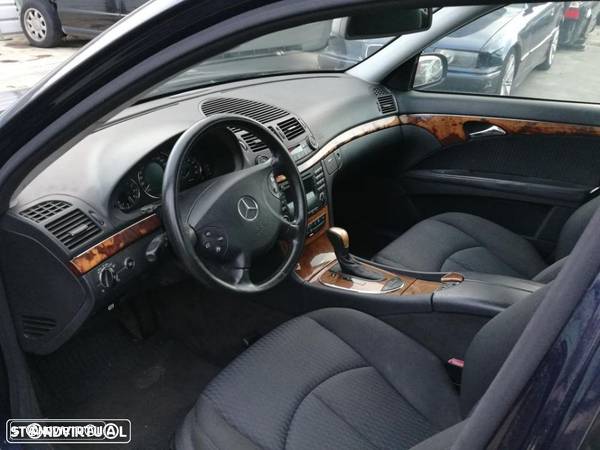 Mercedes E 500 W 211 de 2004 para peças - 5