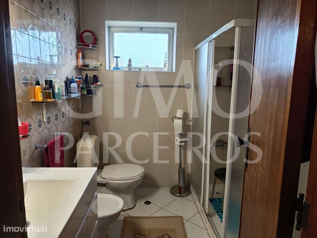 Moradia T3+Loja+Armazém-6