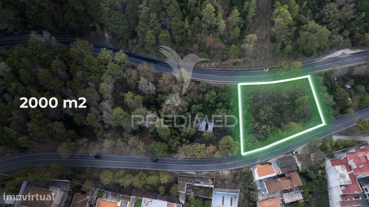 Terreno urbano para moradias no centro de Alenquer