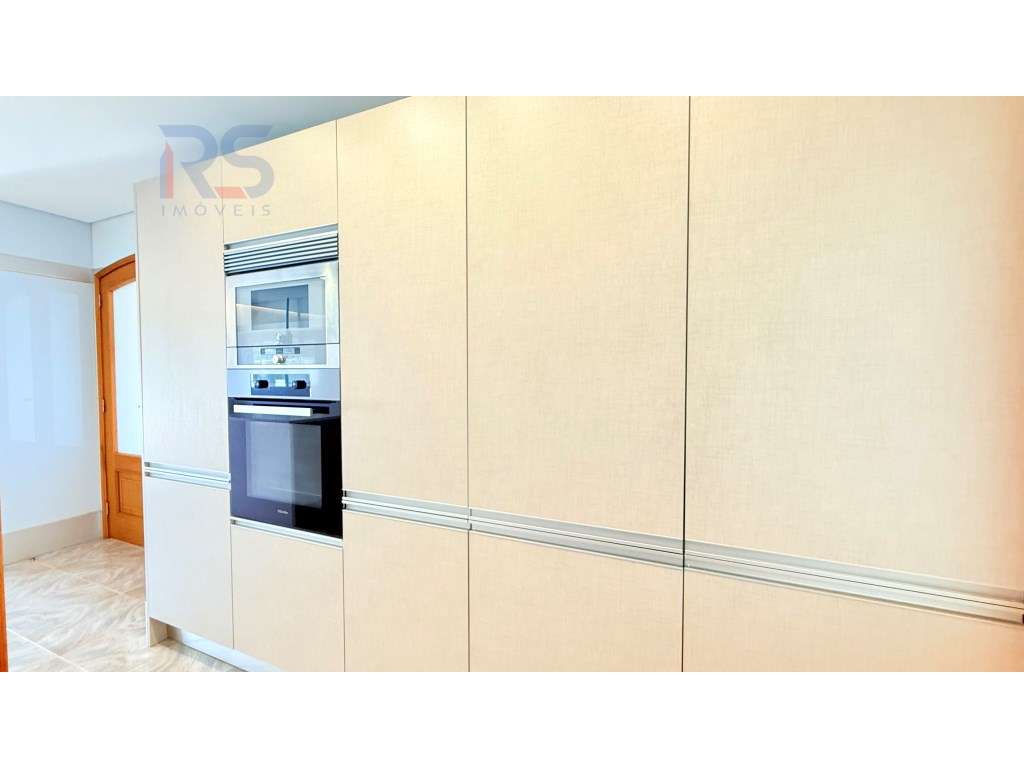 Moradia Maia centro T4+1 - Grande imagem: 4/47