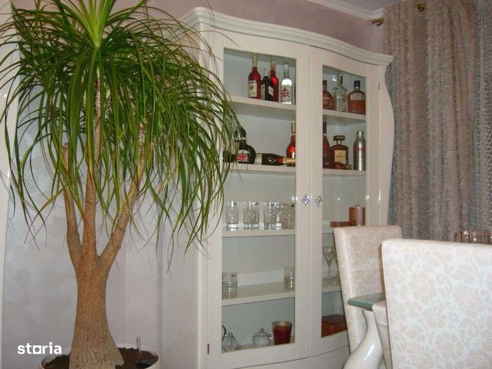 Apartament 3 camere, Dacia, etaj 1, finisaje superioare, centrala - Imagine principală: 2/10