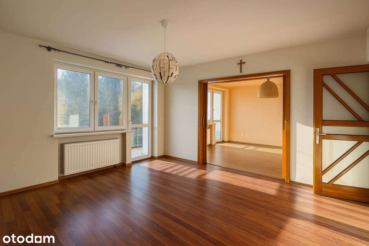 Dom wolnostojący z czterema kondygnacjami, garażem oraz działką-13