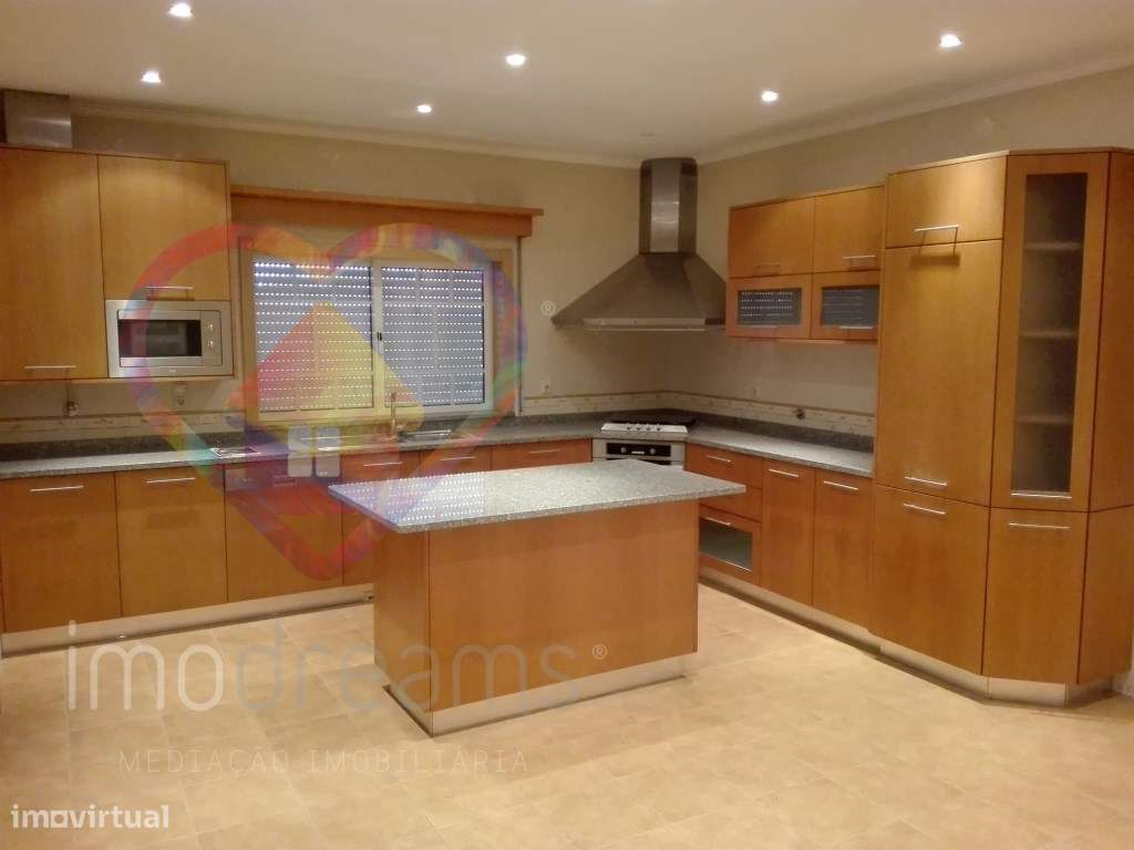 MORADIA T3 EM PINHEIRO DA BEMPOSTA - OLIVEIRA DE AZEMEIS -AVEIRO-2