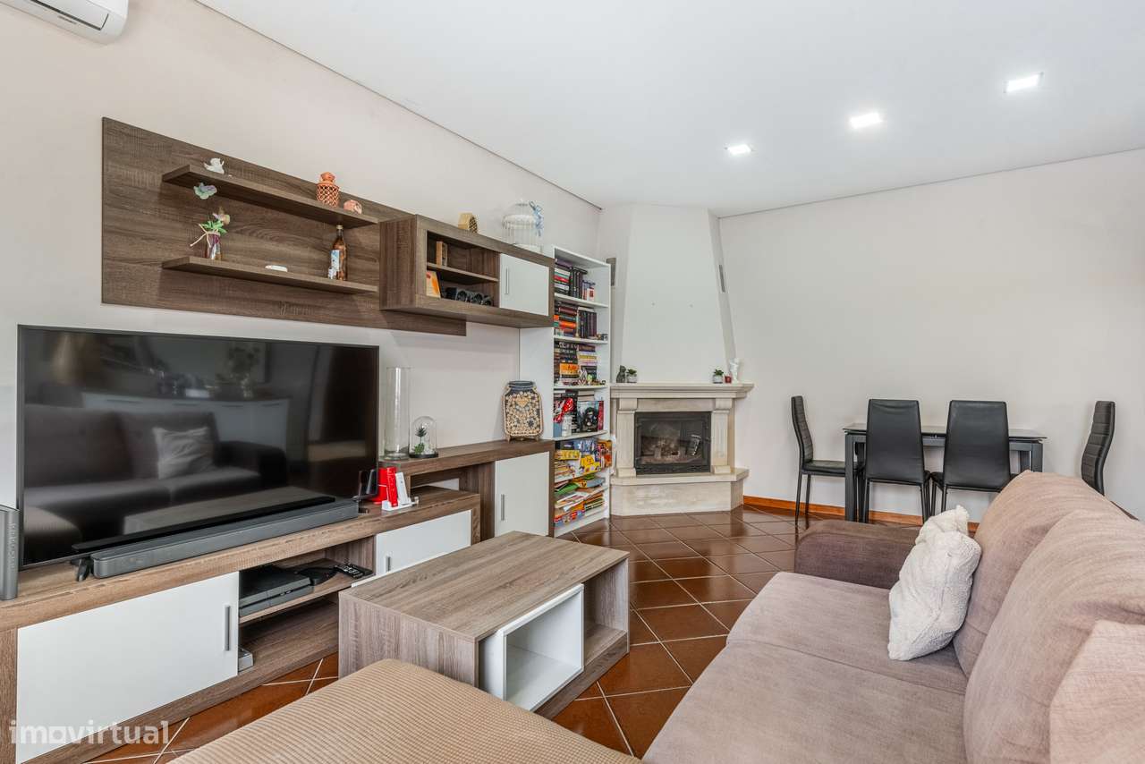 Apartamento T2 - Quinta do Ribeiro-3