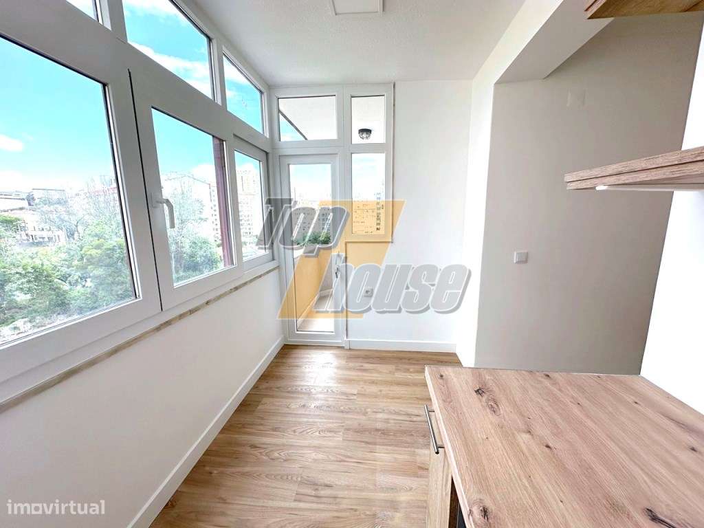 Apartamento T3 Estrada da Luz com parqueamento e arrecadação-8