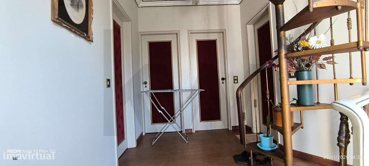 Moradia T4 de Arquitetura Colonial — Um Refúgio Exclusivo na Alapraia, - Grande imagem: 5/59