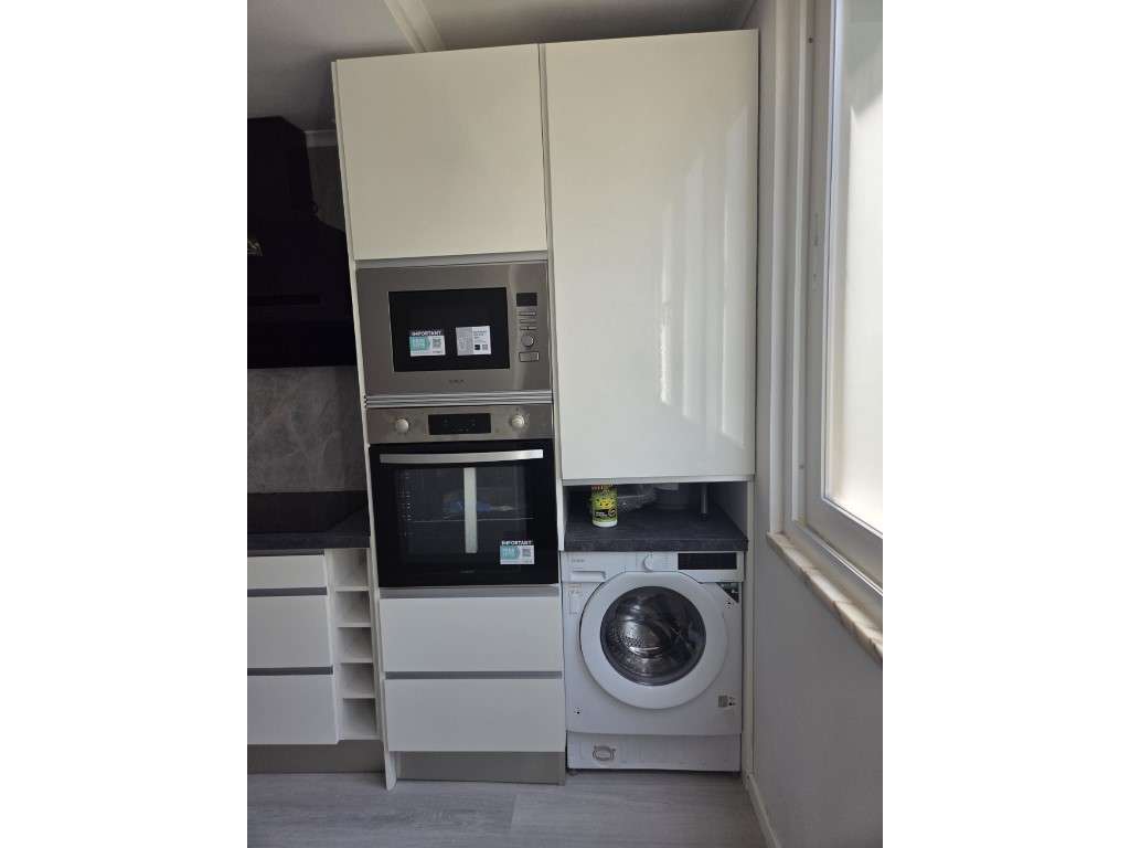Apartamento T2 renovado em Benfica-6