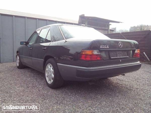 Mercedes 200 W124 do ano de 1985 a 1993 - 1