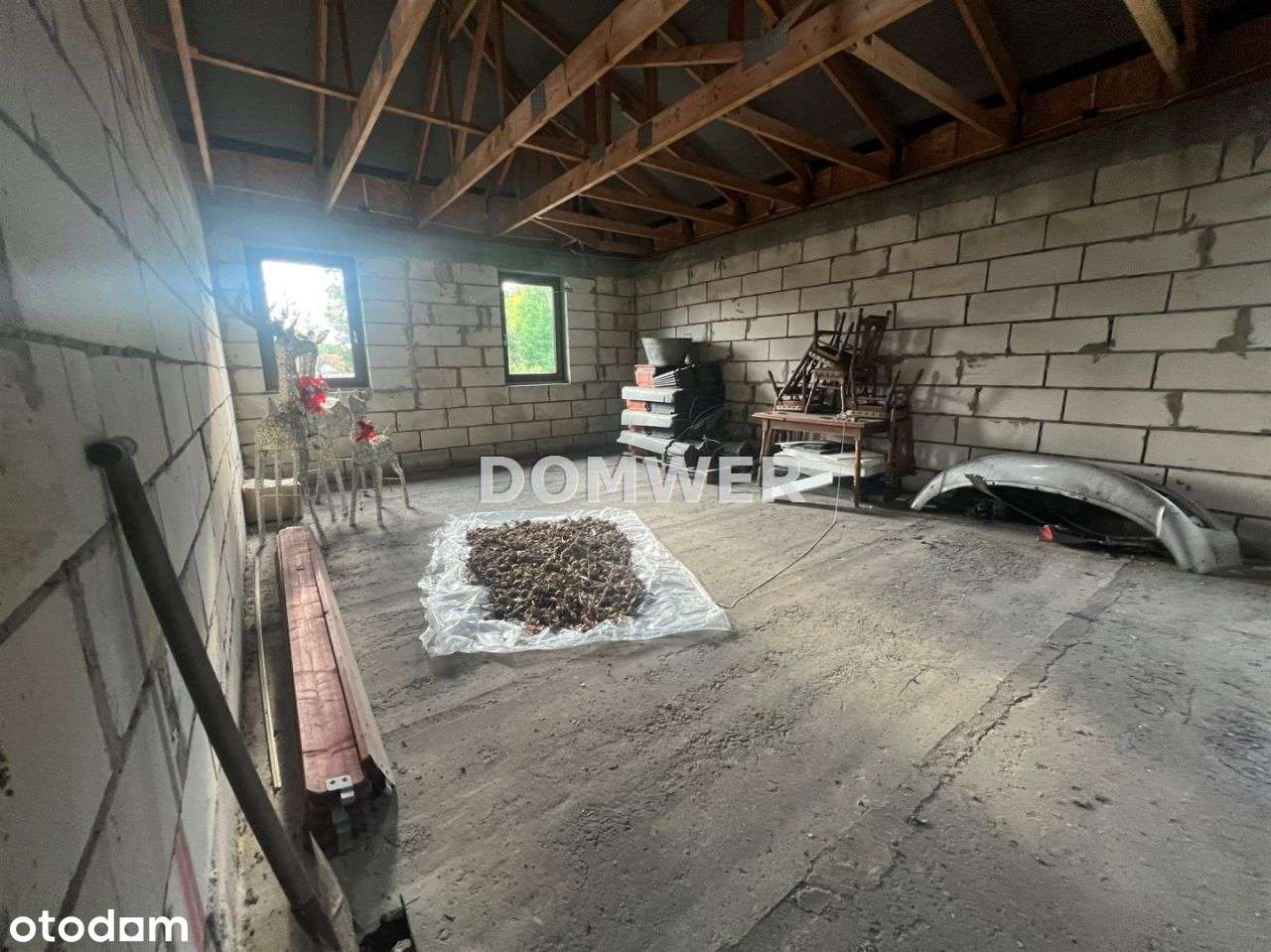 Budynek usługowo-handlowo-mieszkalny w Przyłęgu-9