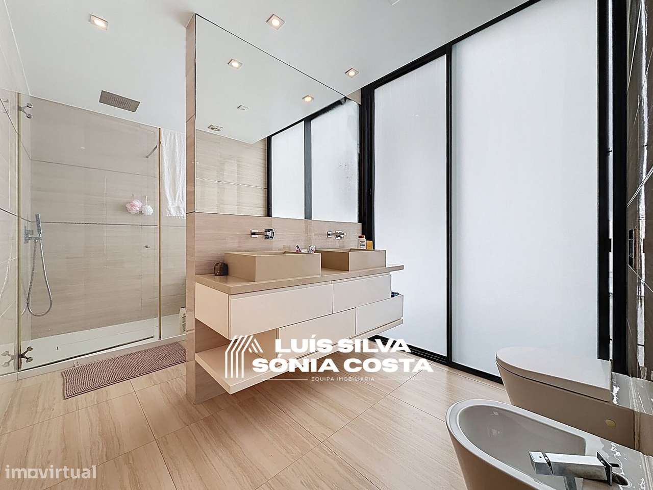 Moradia T3 em Avintes – Conforto, Tecnologia e Design...-29