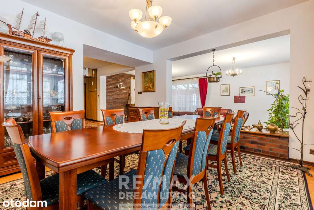 Przestronny dom  320 m² na dużej działce 3000 m²-8