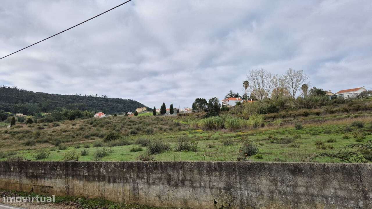 Casa em lote urbano mais 02 rústicos urbanizáveis com área total de...-14