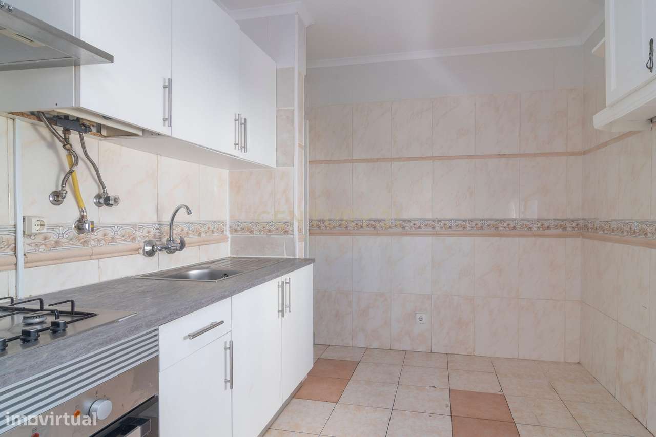 APARTAMENTO T3 EM ODIVELAS, MUITO PRÓXIMO DO METRO - Grande imagem: 3/25