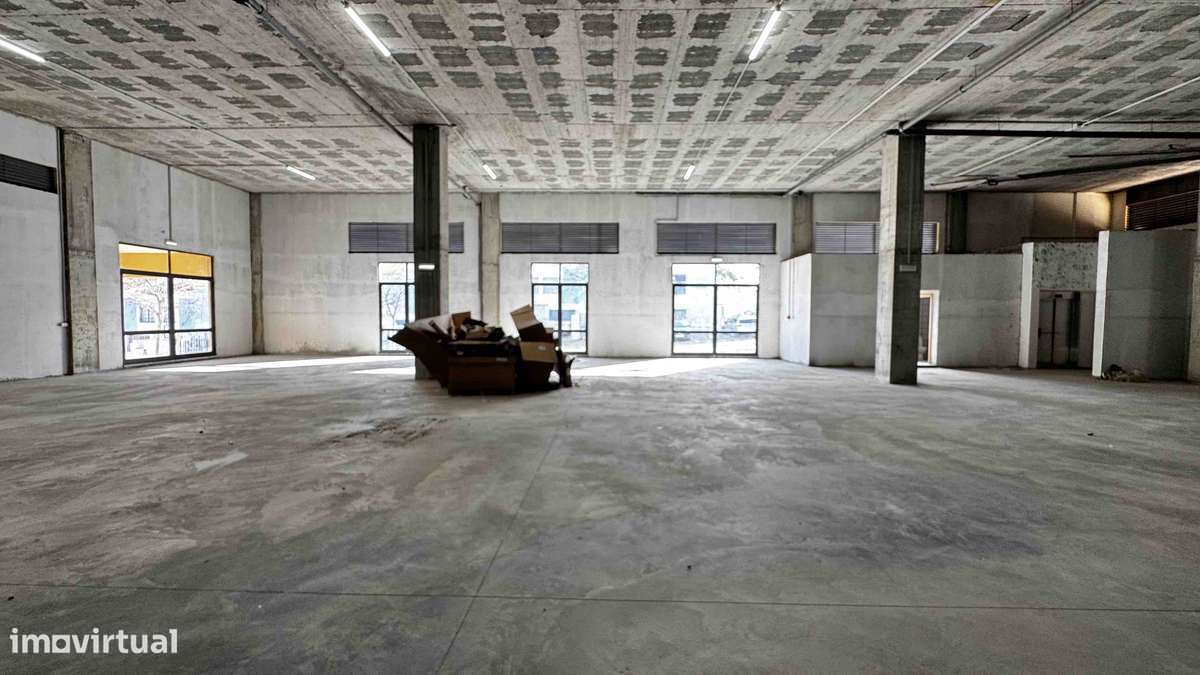 Espaço comercial com 3577m2 e 6 metros de pé direito em Barcarena - Grande imagem: 4/37