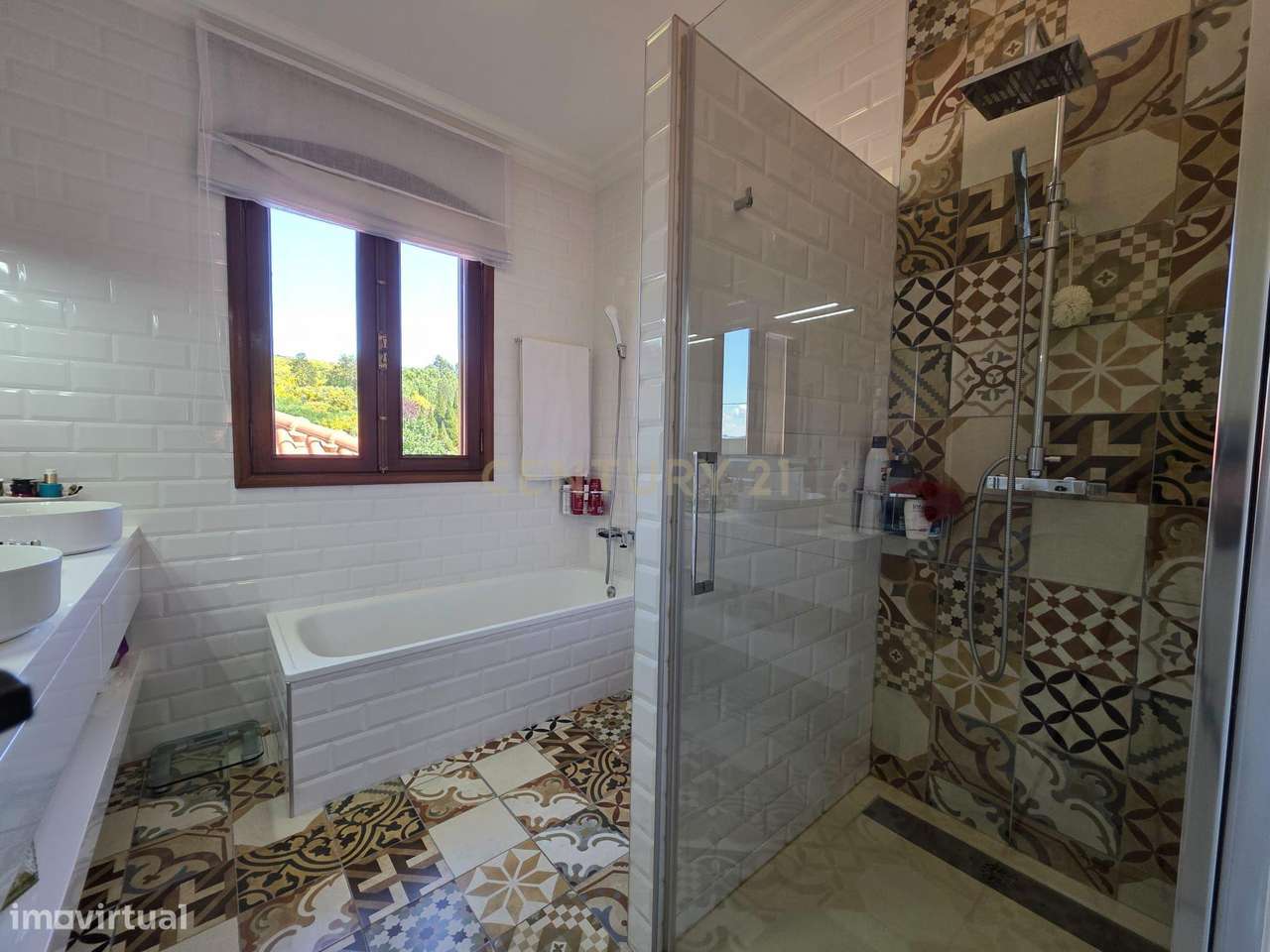 Moradia situada em Beire / Paredes-36