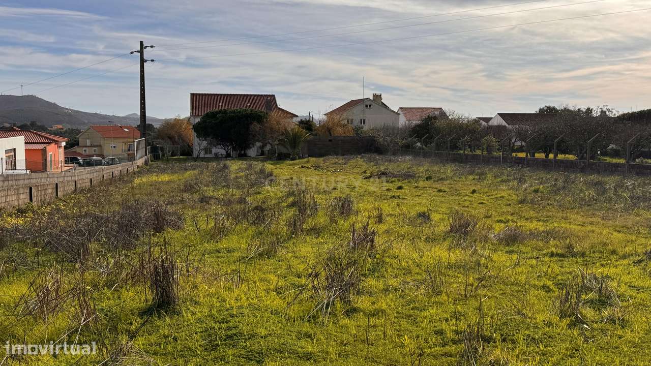 Moradia T5 com Terreno Generoso  - Mafra-17