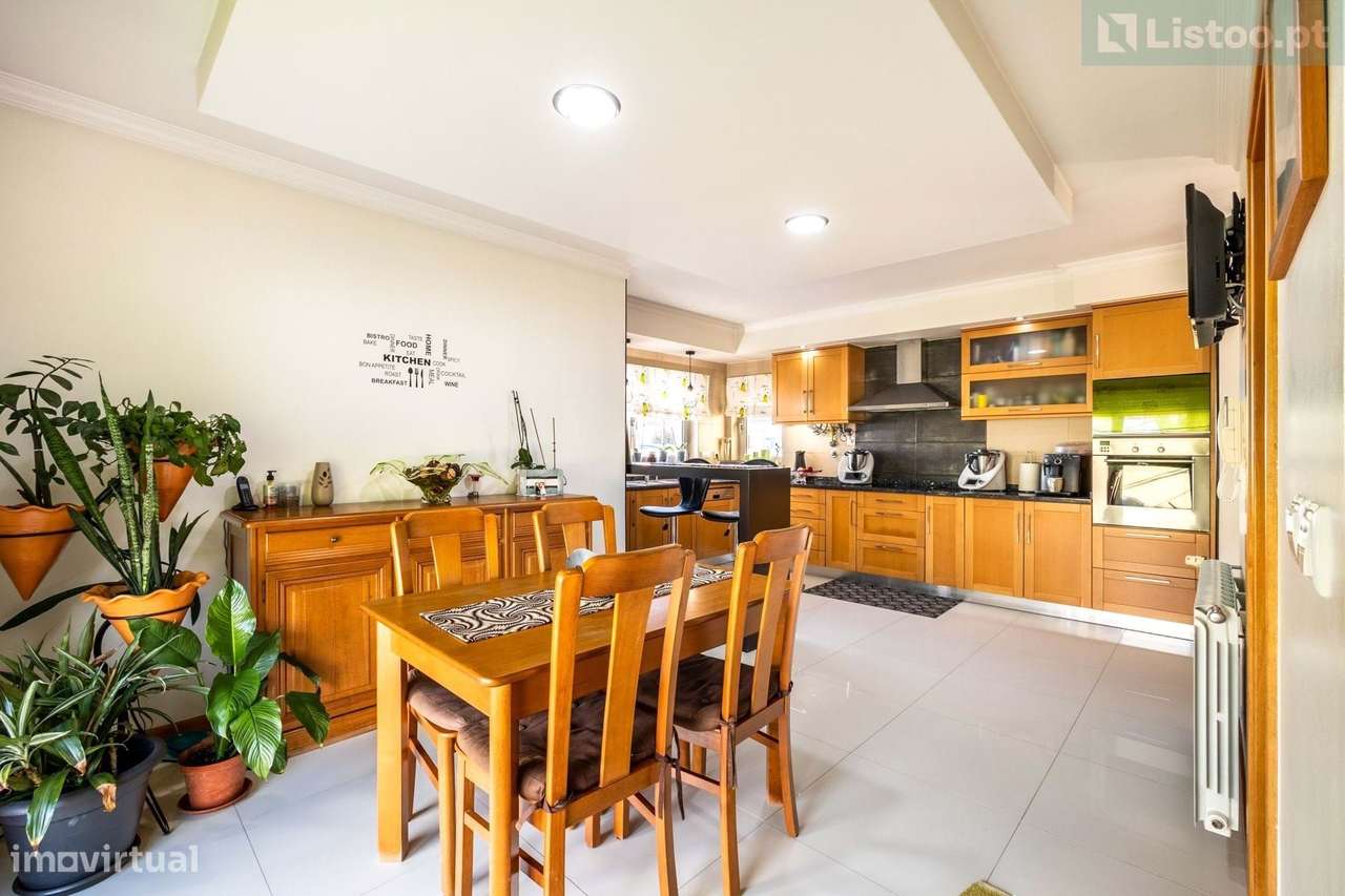 Moradia T5 Marinha Grande-10