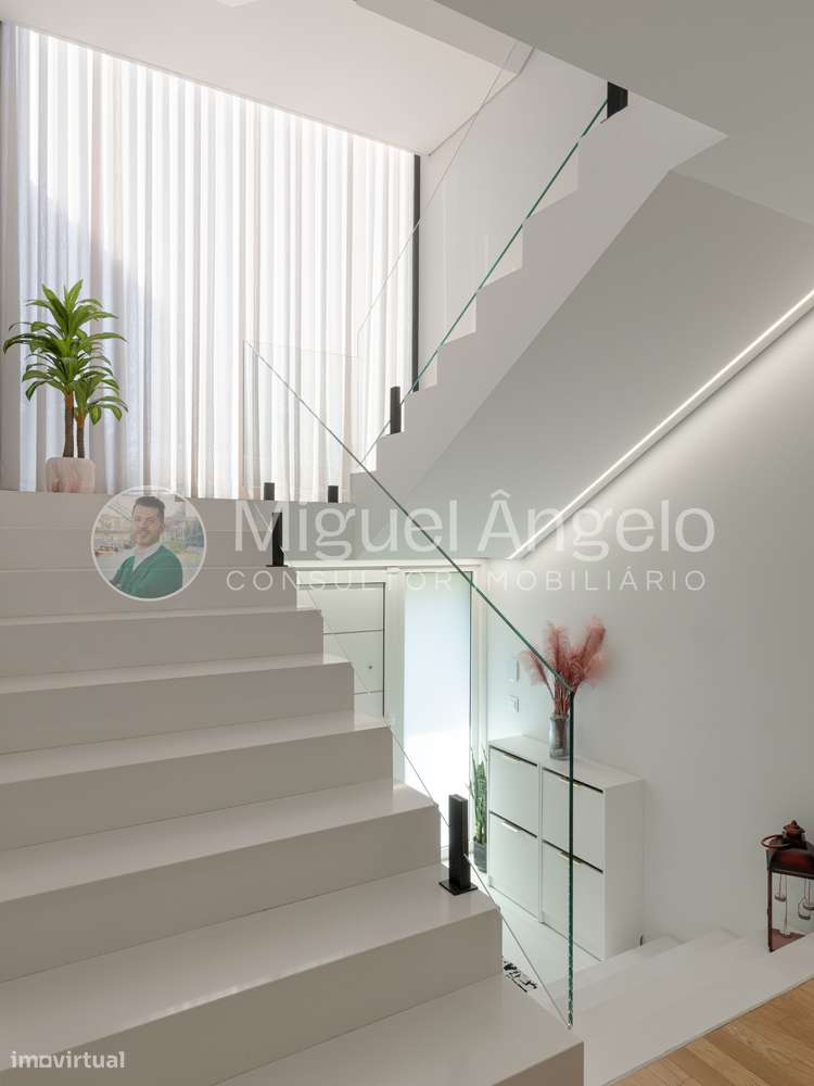Moradia de luxo c/ piscina - pronta a habitar em Gondomar - 4 frentes-17