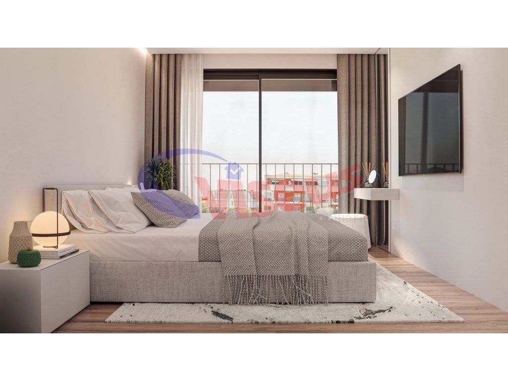 Apartamento Penthouse T3 Novo com Varanda