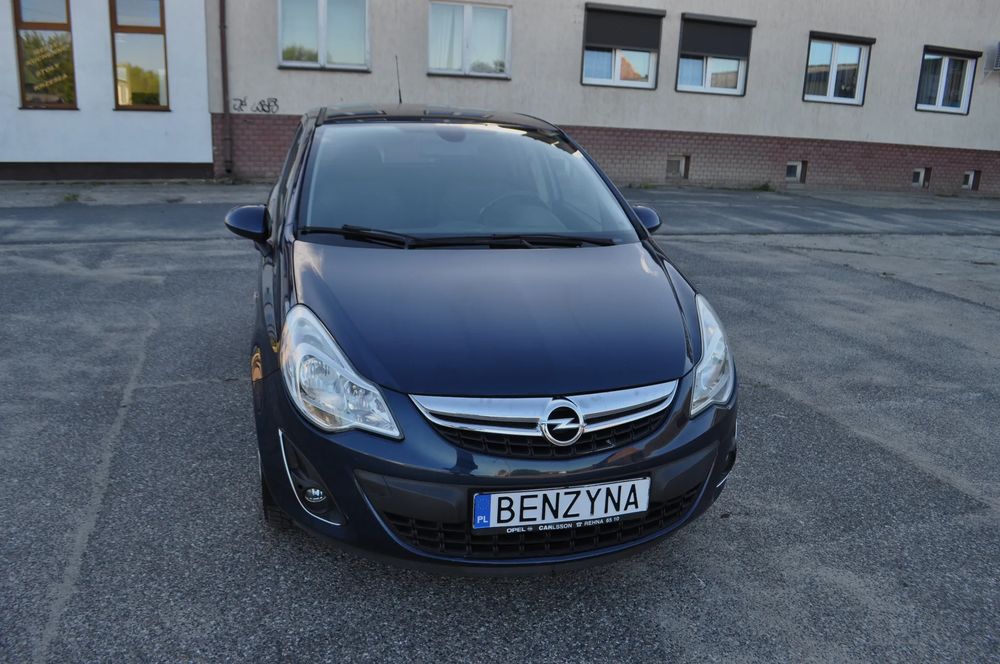 Opel Corsa D 1.4 16V Satellite 2012