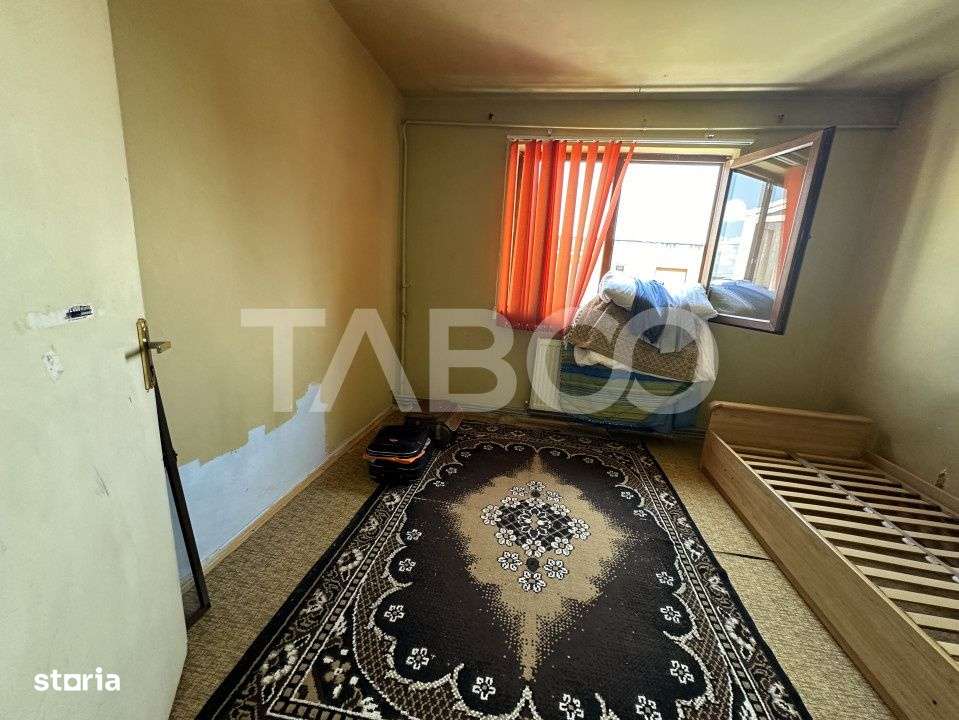 Apartament de vanzare 3 camere 75 mp utili  zona Negoiu Fagaras - Imagine principală: 2/5