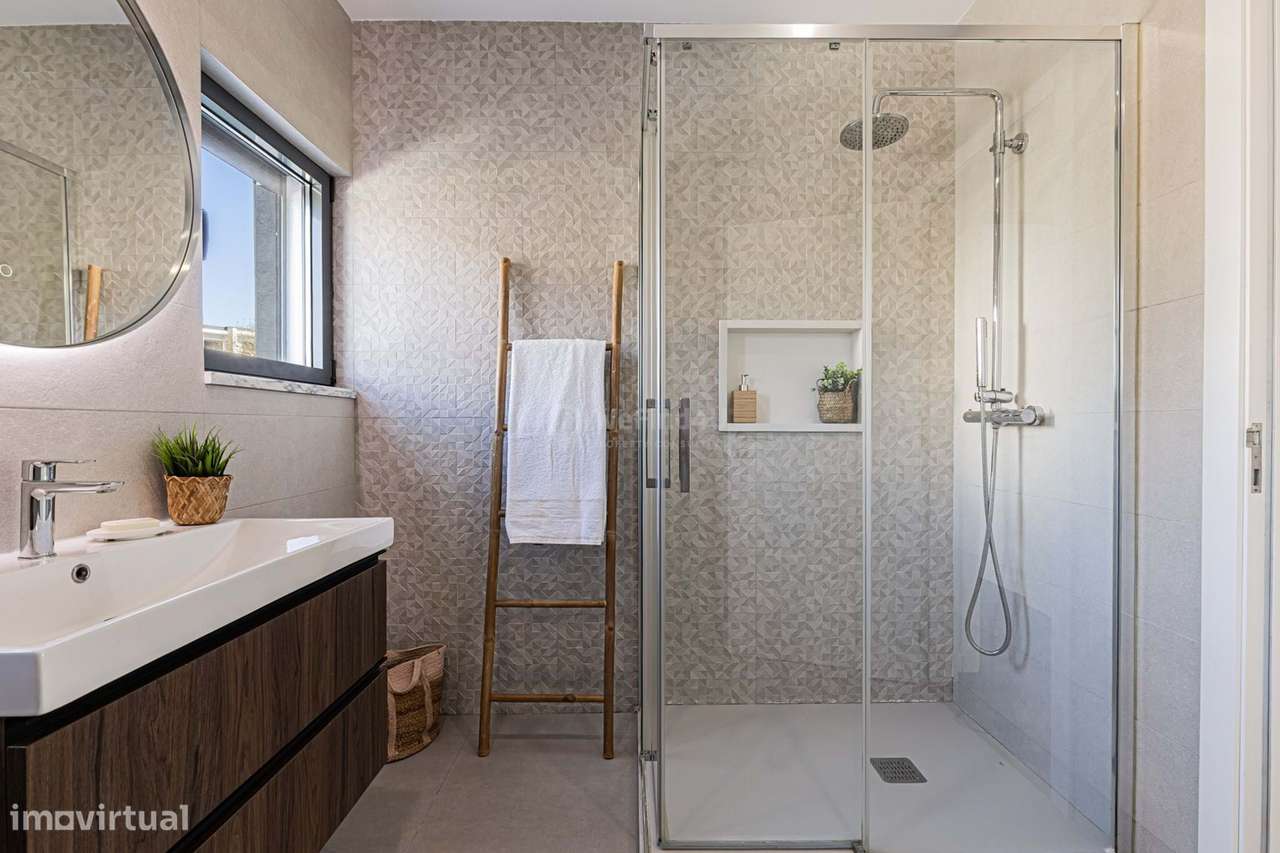 Moradia Térrea T3 c/piscina, lote de 474m² - Única na Caparica-22