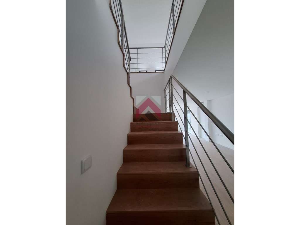 Apartamento T2 + Duplex Amplo + Terraço na Cobertura em Esgueira, A...-8