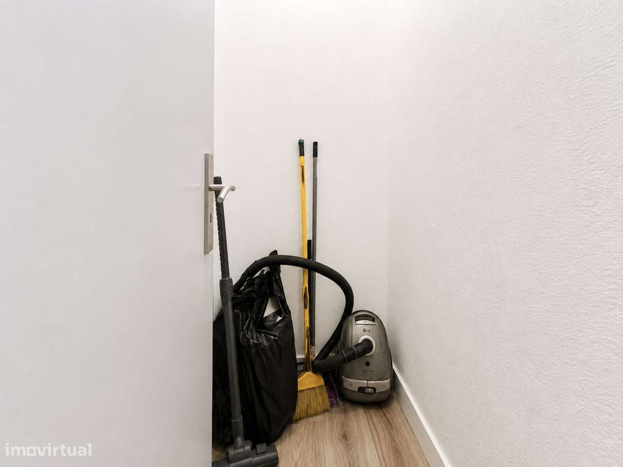 Apartamento T2 com garagem em Darque, Viana do Castelo-14