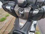 Yamaha Tmax - 11