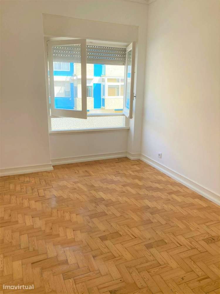 T2 na Graça arrendado por 825€/mes por mais 1 ano-12