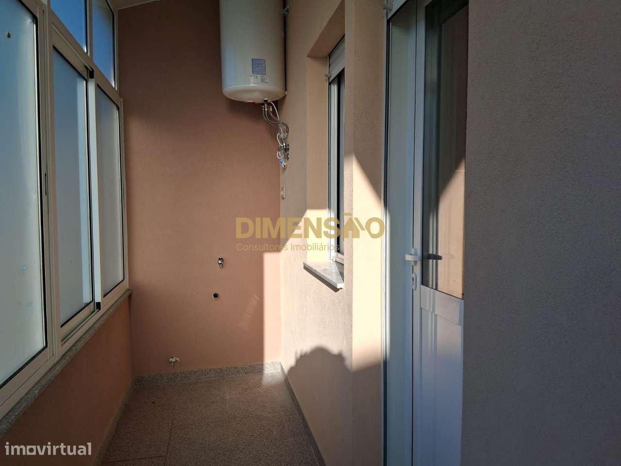 T3 em Águas Santas  Totalmente Remodelado com Garagem DCI159-19