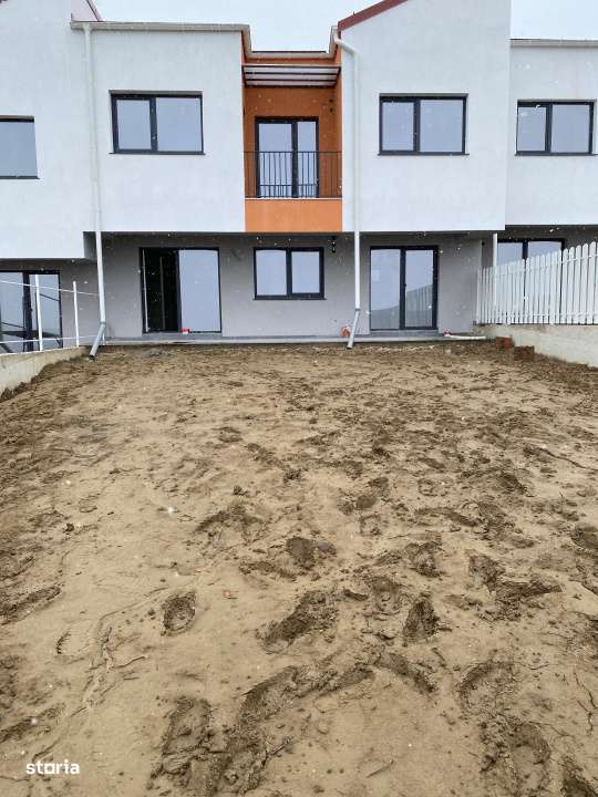 Apartament tip casa, 3 camere pe 2 nivele, gradina privata plus garaj-3