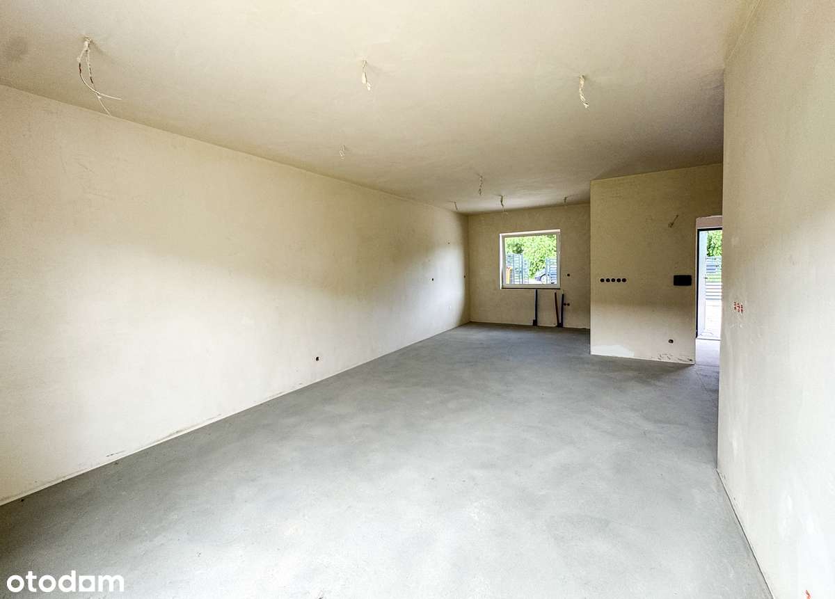 Dom blisko lasu | Wysoki standard: Podłogówka, ogrodzenie, rolety-9