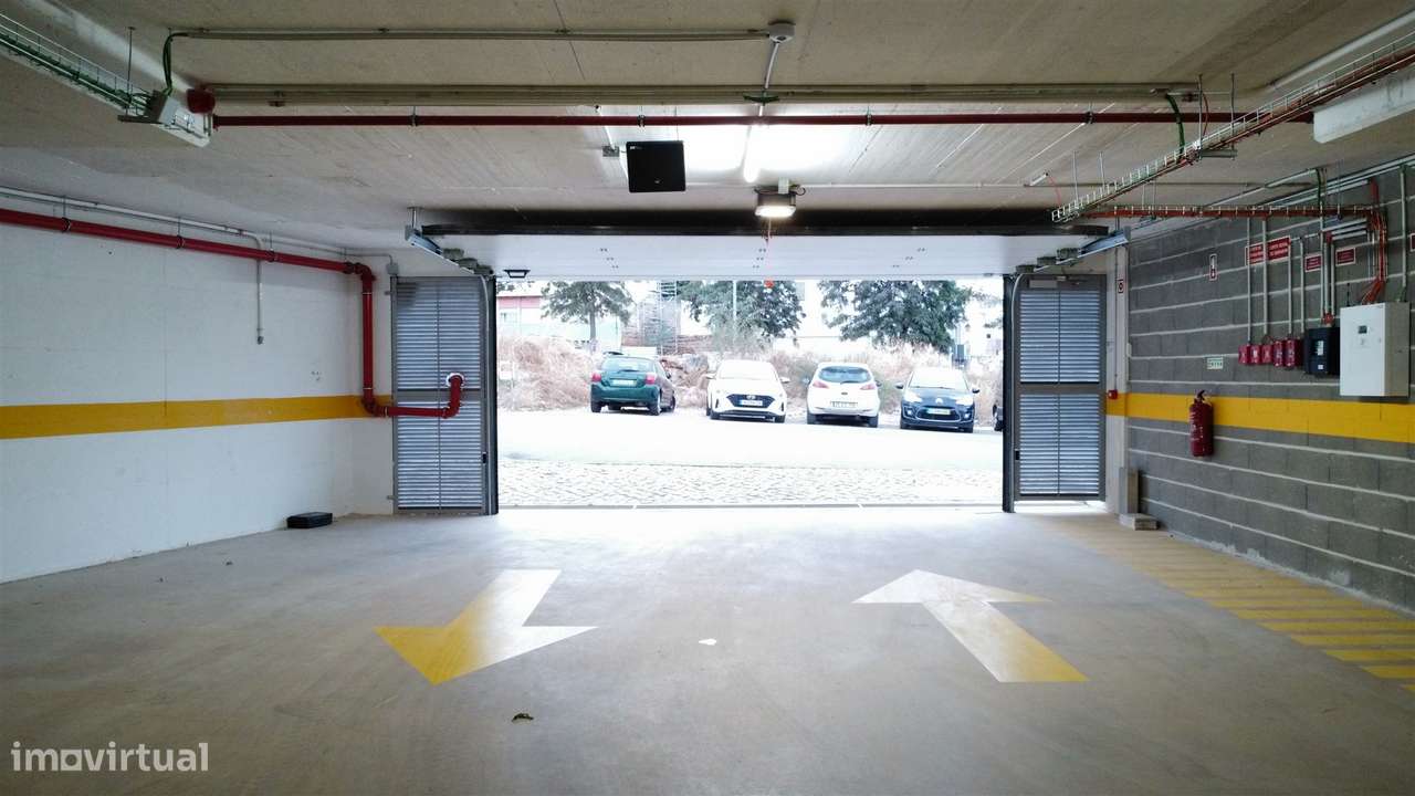 Imóvel VH147PTM - Garagem - Faro, Portimão, Portimão - €290,00 - Grande imagem: 2/15