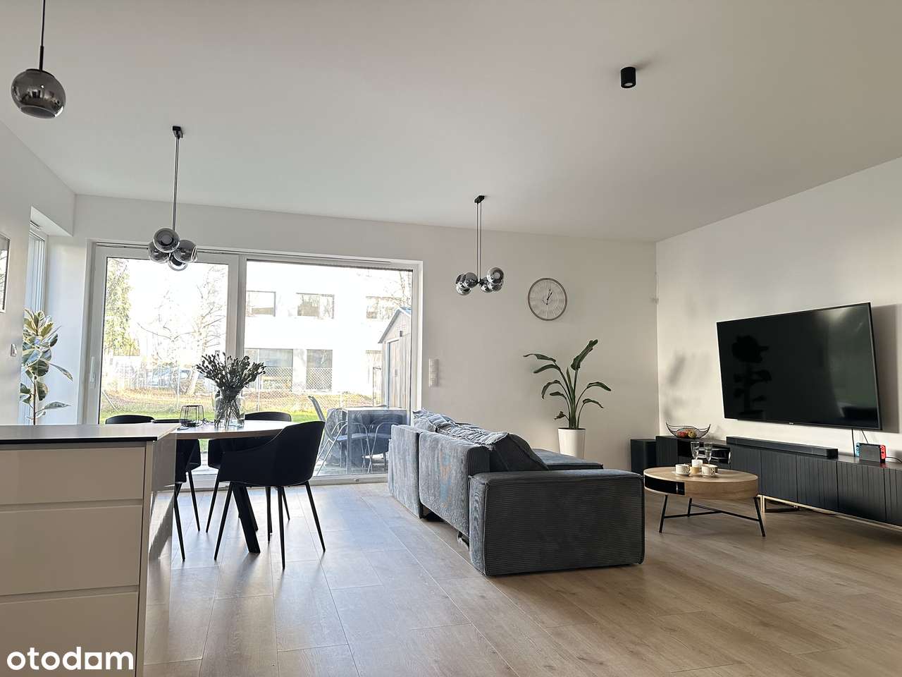 Przestronny dom dla rodziny w Złotnikach, 4 sypialnie, wysoki standard-9